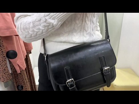 ❤️ Öffentliche Masturbation der jungen Schlampe FeralBerry mit einem Dildo in der Umkleidekabine ️ Porn video bei porn de.kanalmoscow.ru ❤